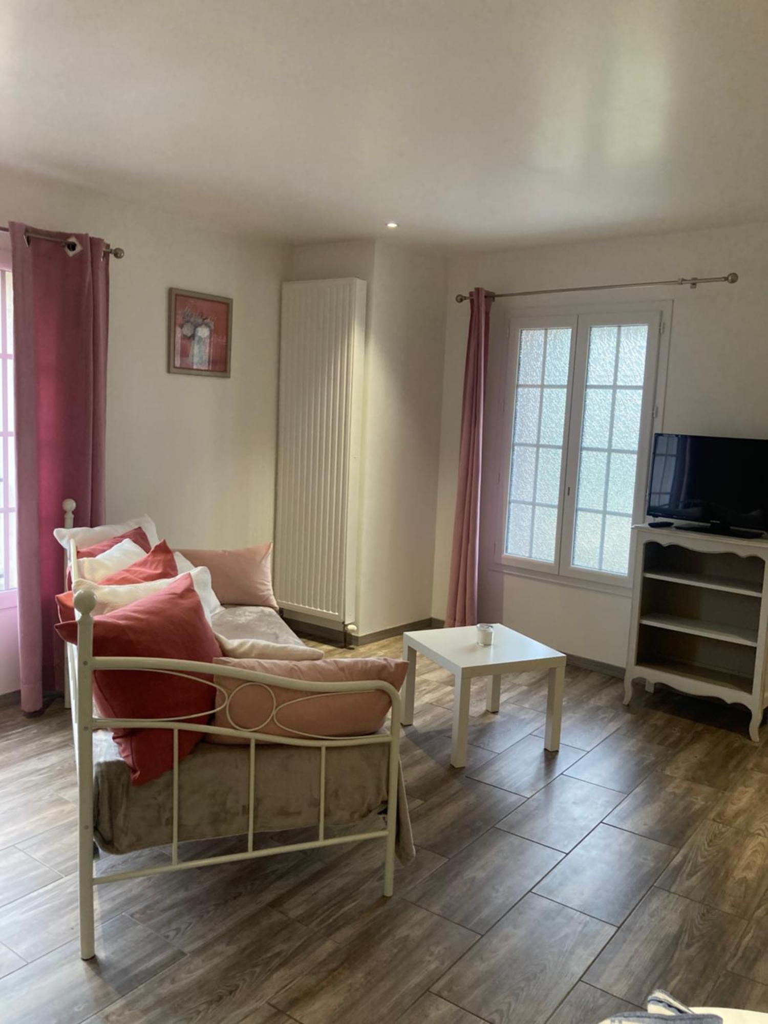 L'Oreade Amfreville-sur-Iton ภายนอก รูปภาพ