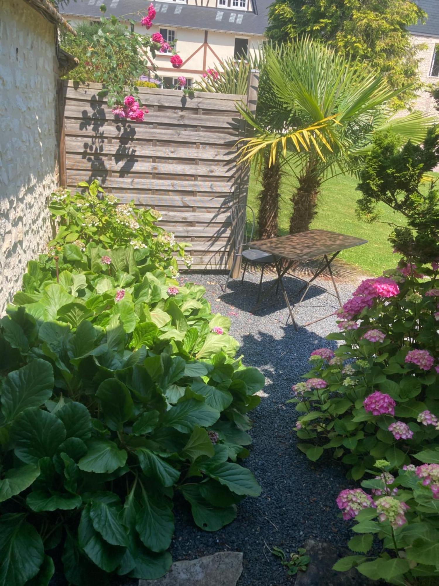L'Oreade Amfreville-sur-Iton ภายนอก รูปภาพ