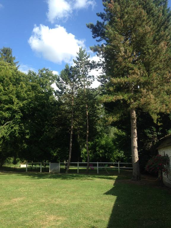 L'Oreade Amfreville-sur-Iton ภายนอก รูปภาพ